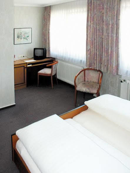 Zum Rebhang Bed & Breakfast Йострих-Винкел Екстериор снимка